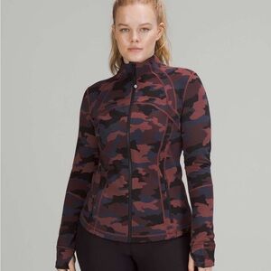 Lululemon Heritage 365 Camo Smoky Red Night Sea Multi Define Jacket 8!